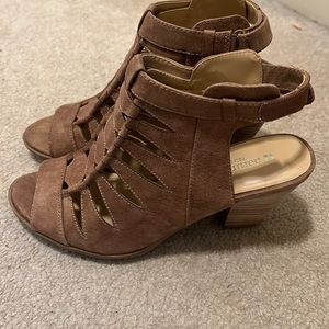 Light brown sandal heels. Size 8